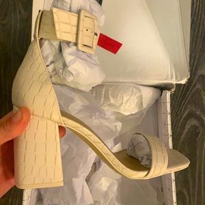 Crocodile off white block heel shoes